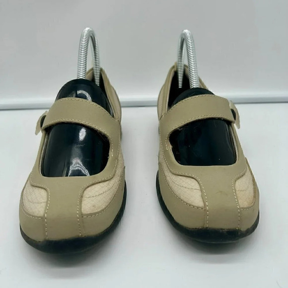 Lands' End Comfort Shoes Women 6 Wide Mary Jane Rubber Grip Sole Beige Tan - Picture 4 of 7